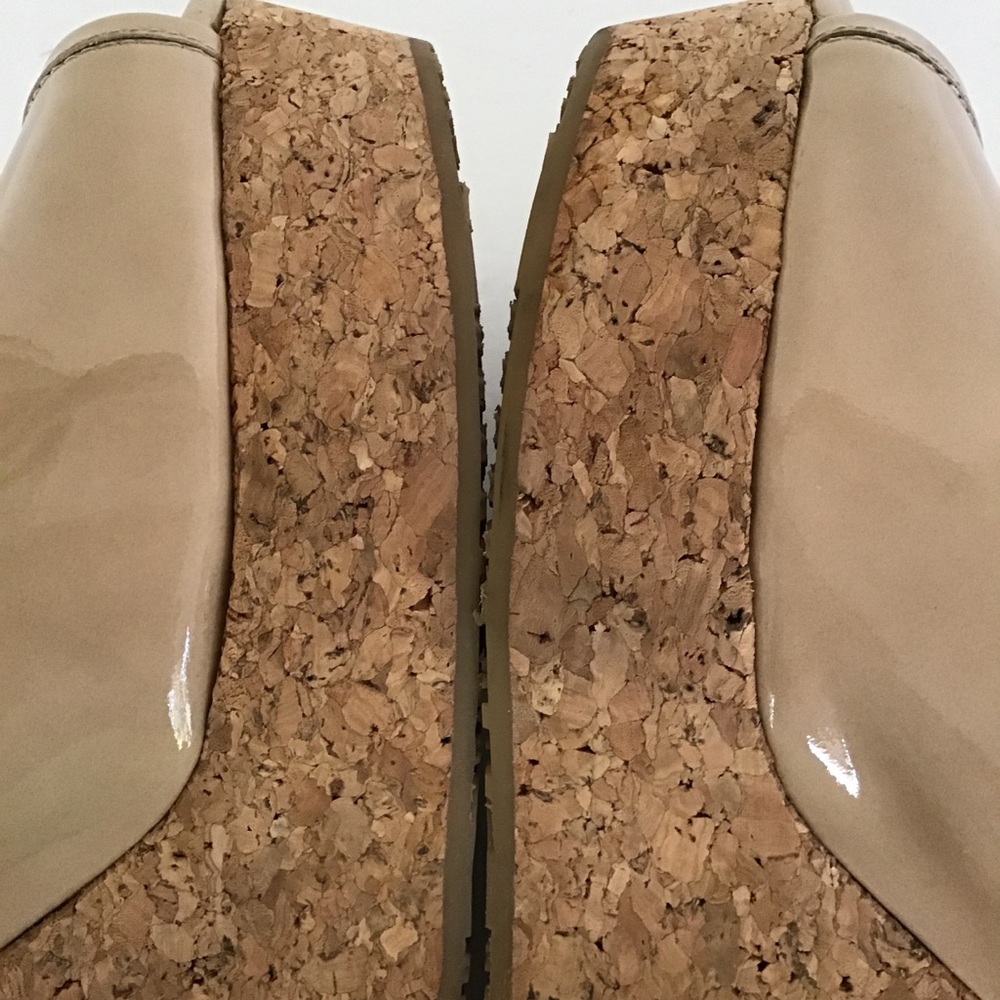 JIMMY CHOO NUDE PATENT LEATHER CORK WEDGE SIZE 10 - Picture 10 of 15